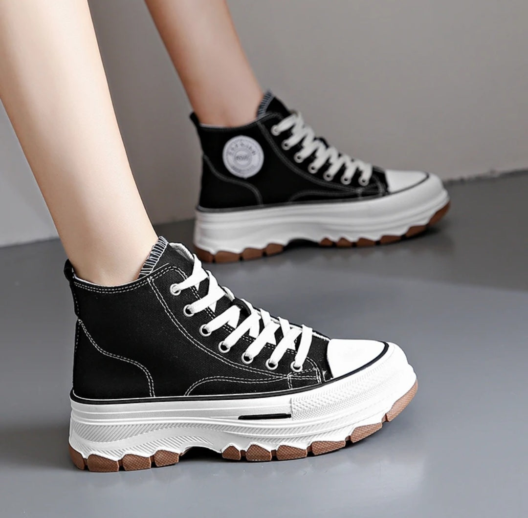 Maggie Q-Canvas Sneakers
