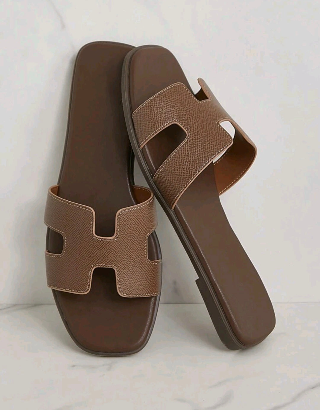 Engy sandals