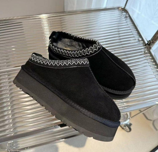 Thassy Black winter slippers